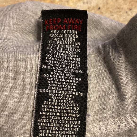 bebe sweatpants… Gray with velour stipe on side of legs / Velour tie at waist . - Picture 7 of 8